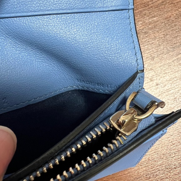 Valentino Garavani Rockstud Compact Wallet - Picture 9 of 16